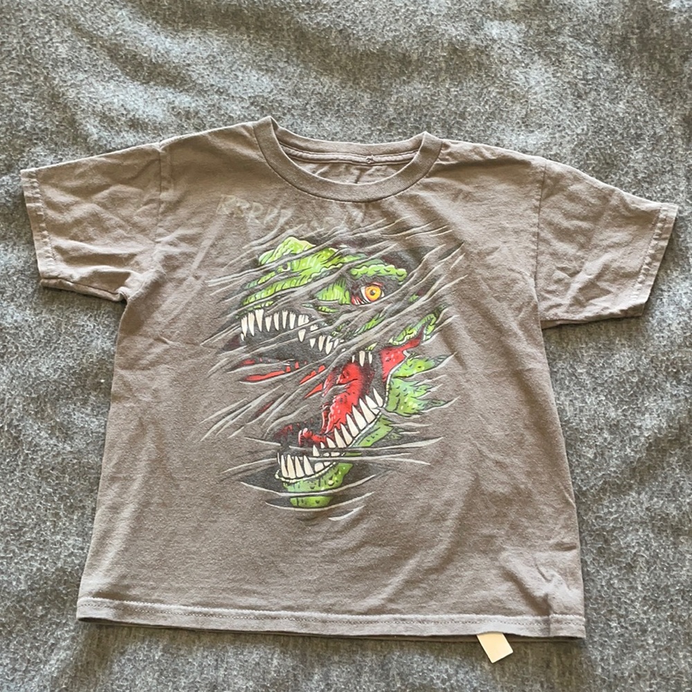 ✨3 For $12✨ Kids Dinosaur T Shirt Size Small